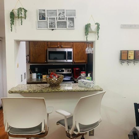 Sherbrooke Square Townhomes Хюстън Екстериор снимка