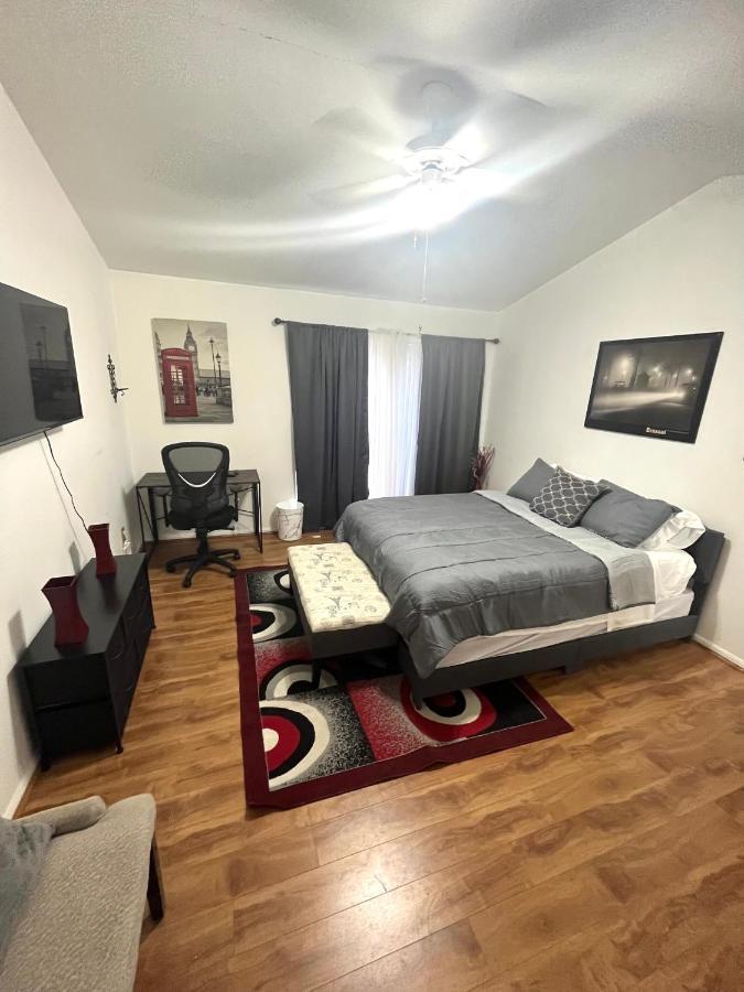 Sherbrooke Square Townhomes Хюстън Екстериор снимка
