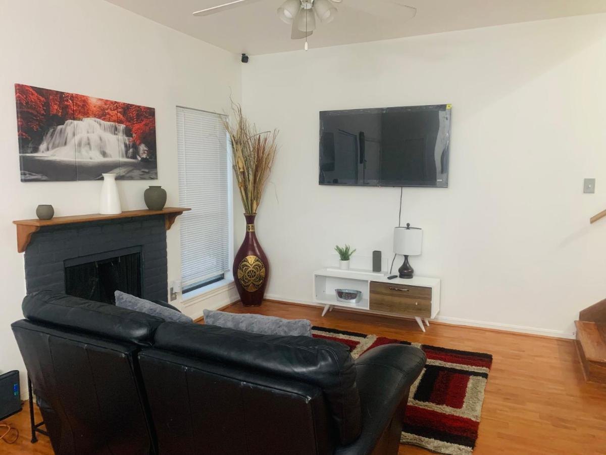 Sherbrooke Square Townhomes Хюстън Екстериор снимка